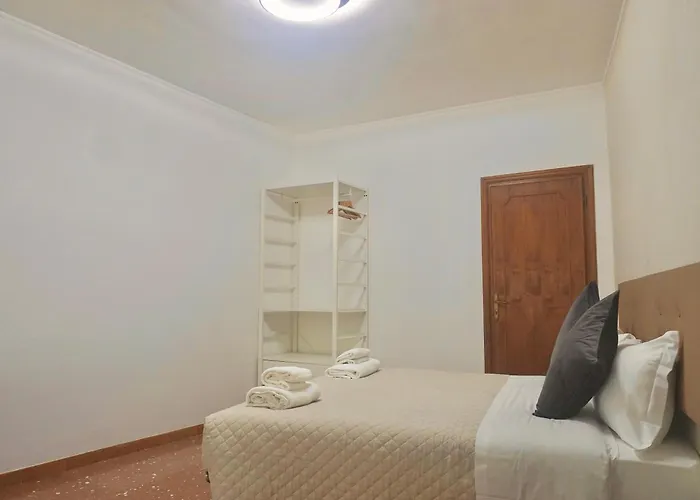 Valentina House