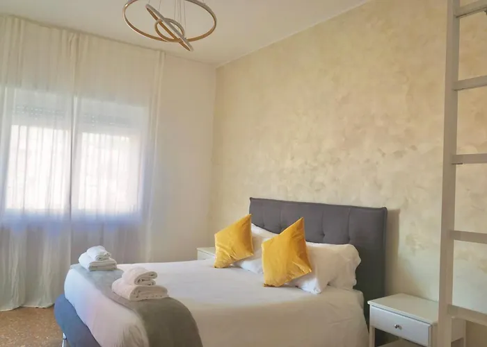 Valentina House *